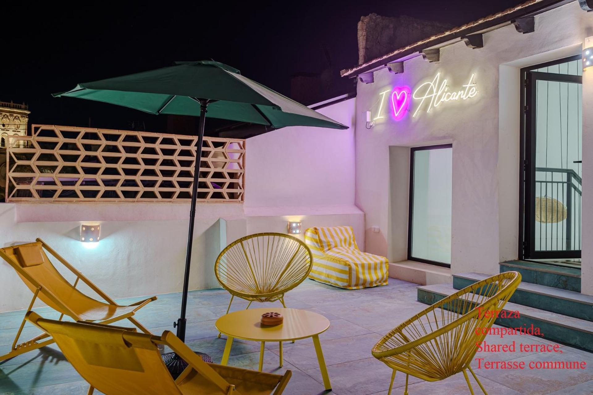 Refined And Practical Studio In Historic Center Of Alicante Exterior foto