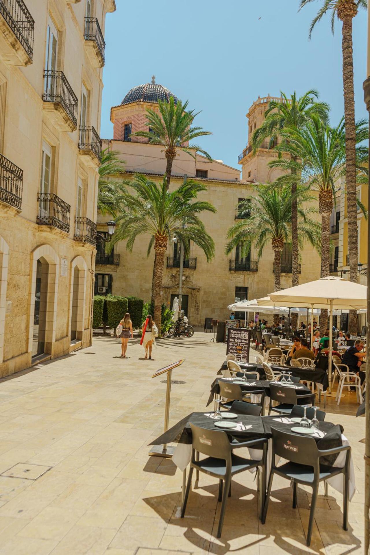 Refined And Practical Studio In Historic Center Of Alicante Exterior foto